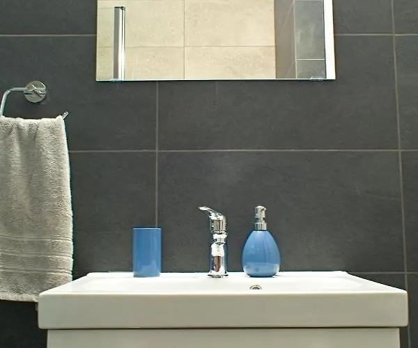 アパート Alex Strovolos