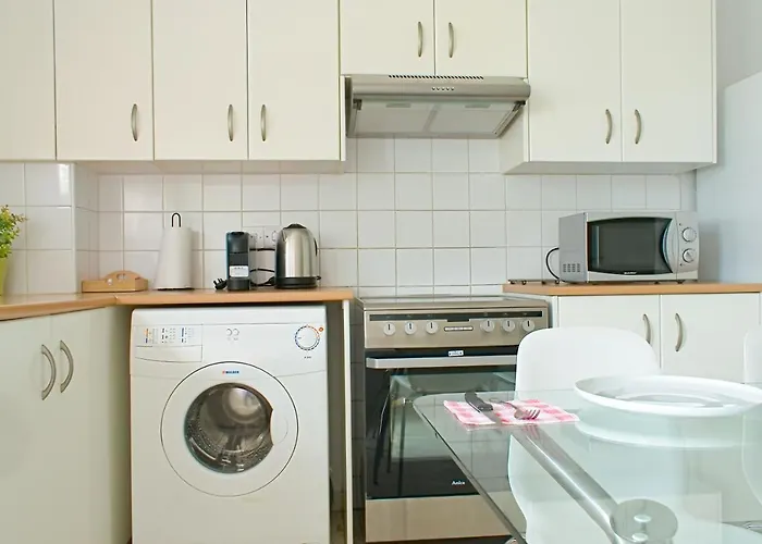 アパート Alex Strovolos